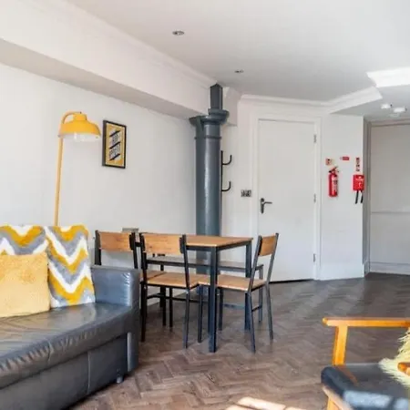 Apartment Centre With Parking *