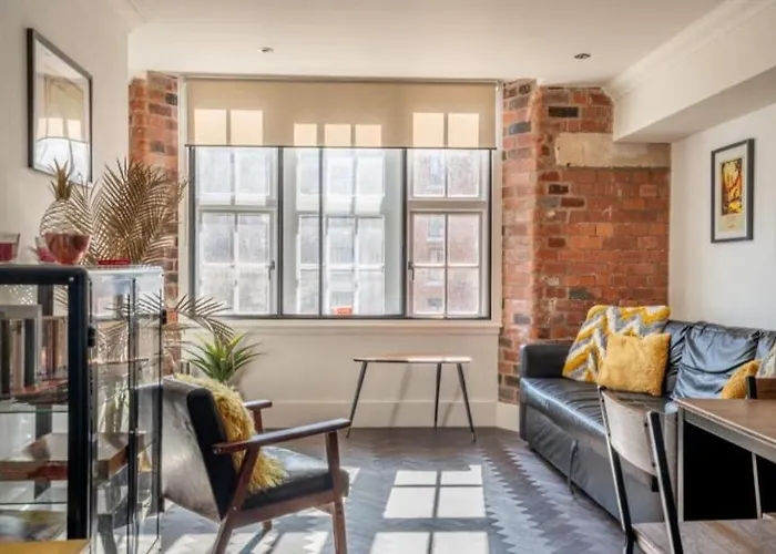 Centre With Parking Apartment *